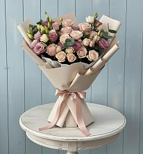 Букет цветов из:  Розы и Лизиантусы в Красногвардейский