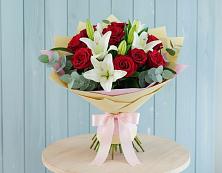 Букет цветов из:  Лилии и Розы в Красногвардейский