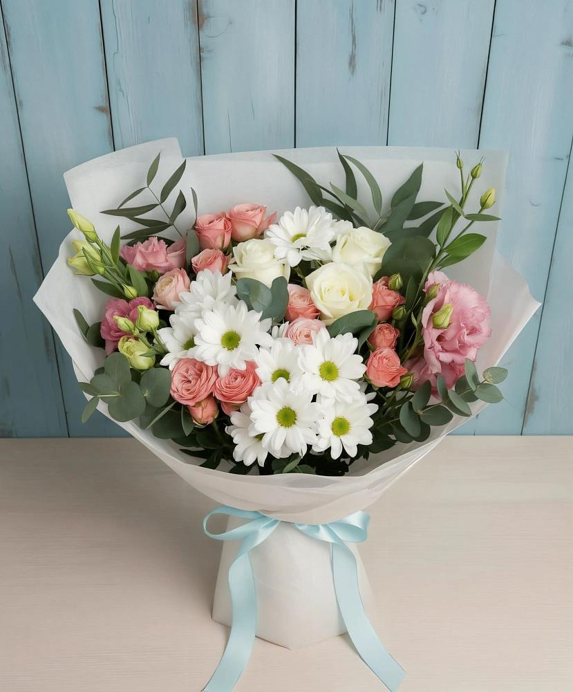 Букет цветов из: Розы, Лизиантусы и Хризантемы в Красногвардейский