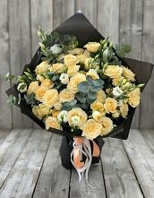 Букет цветов из:  Розы и Лизиантусы в Красногвардейский