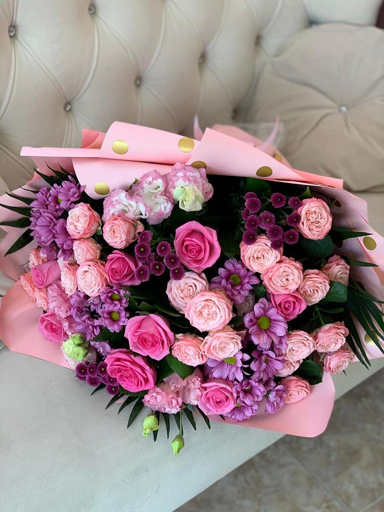 Букет цветов из: Хризантемы, Розы и Лизиантусы в Красногвардейский