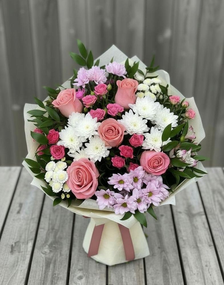 Букет цветов из: Альстромерии, Гвоздики, Розы и Хризантемы в Красногвардейский