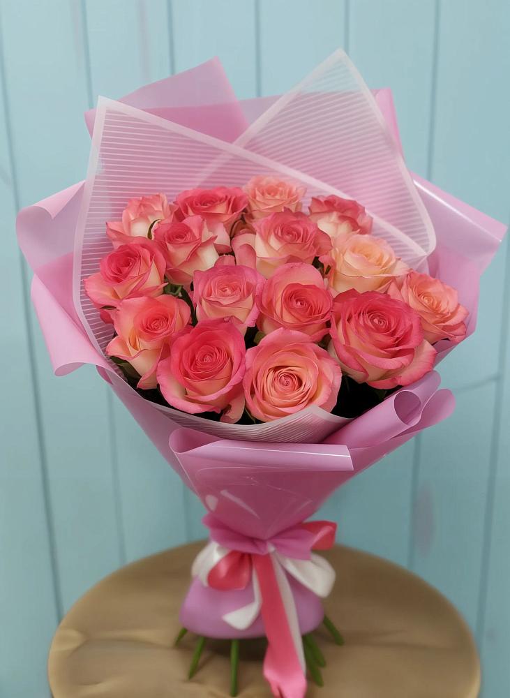 Букет 15 Розовых роз Равель в Красногвардейский
