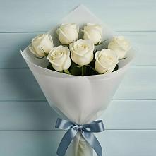 Букет 7 Белых роз Эдлесс Лав в Красногвардейский