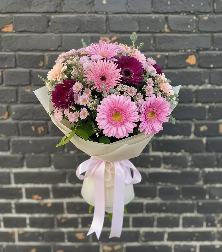 Букет цветов из: Герберы и Хризантемы в Красногвардейский