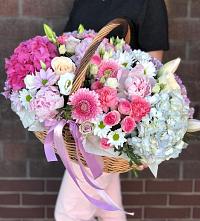 Цветочная композиция из Розы, Хризантемы, Пионы и Лизиантусы в корзине #REPLACE_PRED# Красногвардейский