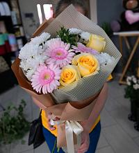Букет цветов из:  Герберы, Розы и Хризантемы #REPLACE_PRED# Красногвардейский