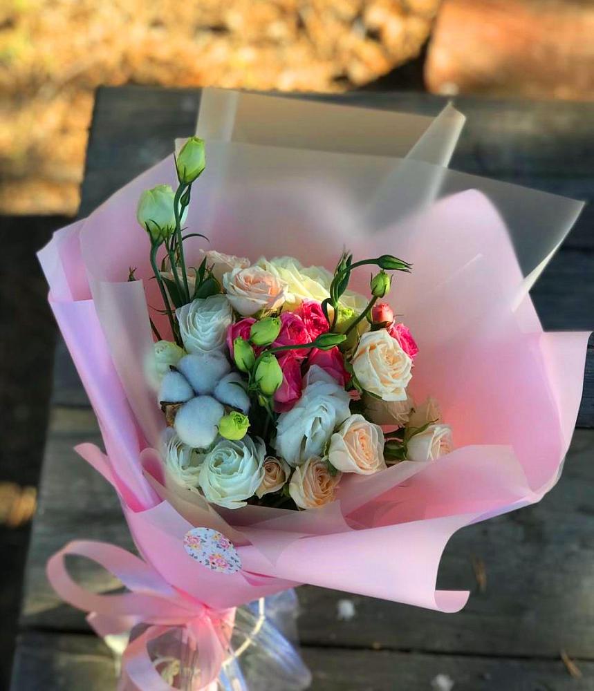 Букет цветов из: Розы и Лизиантусы в Красногвардейский