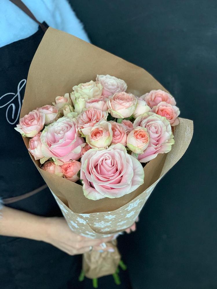 Букет цветов из: Хризантемы и Розы в Красногвардейский