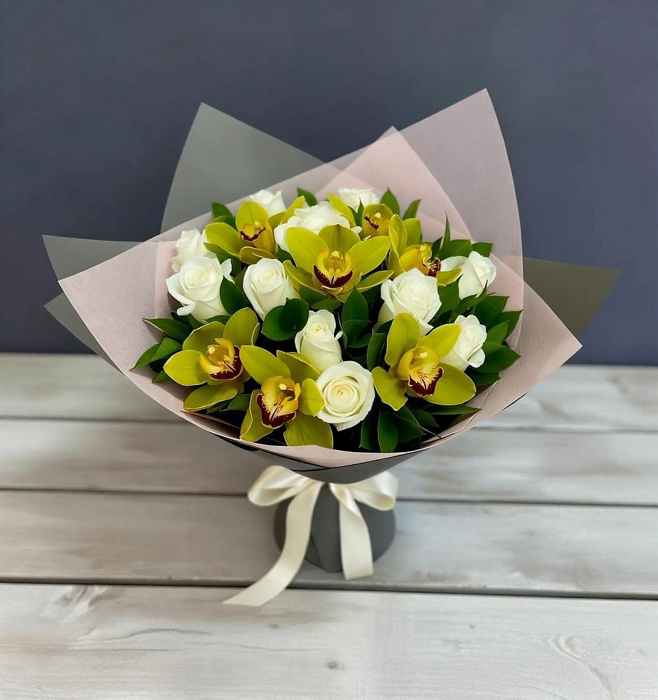 Букет цветов из: Орхидеи и Розы в Красногвардейский