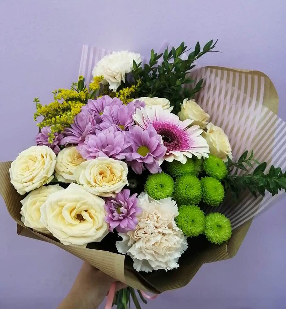 Букет цветов из: Хризантемы, Розы, Гвоздики и Герберы в Красногвардейский