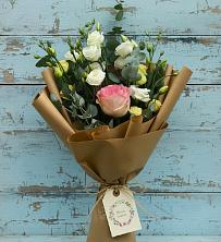 Букет цветов из:  Розы и Лизиантусы в Красногвардейский